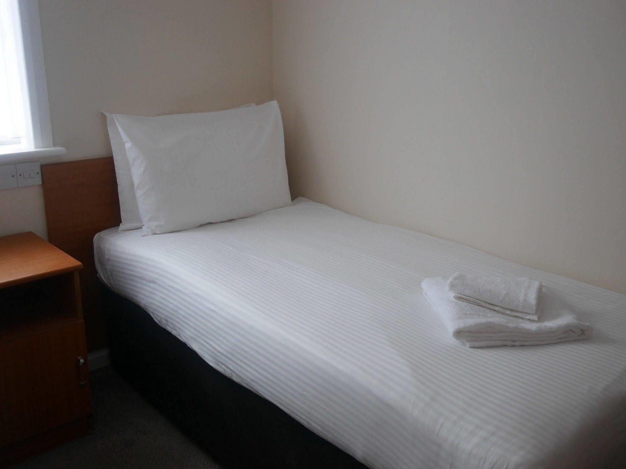 Sk Heathrow Hotel Hayes  Esterno foto