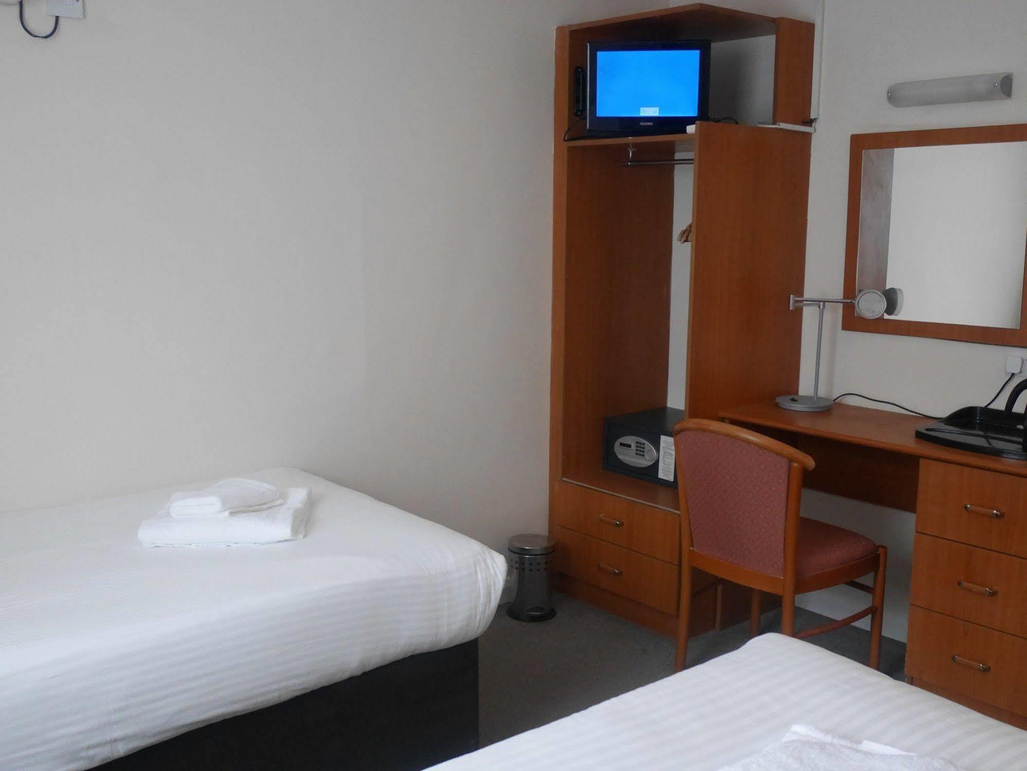 Sk Heathrow Hotel Hayes  Esterno foto