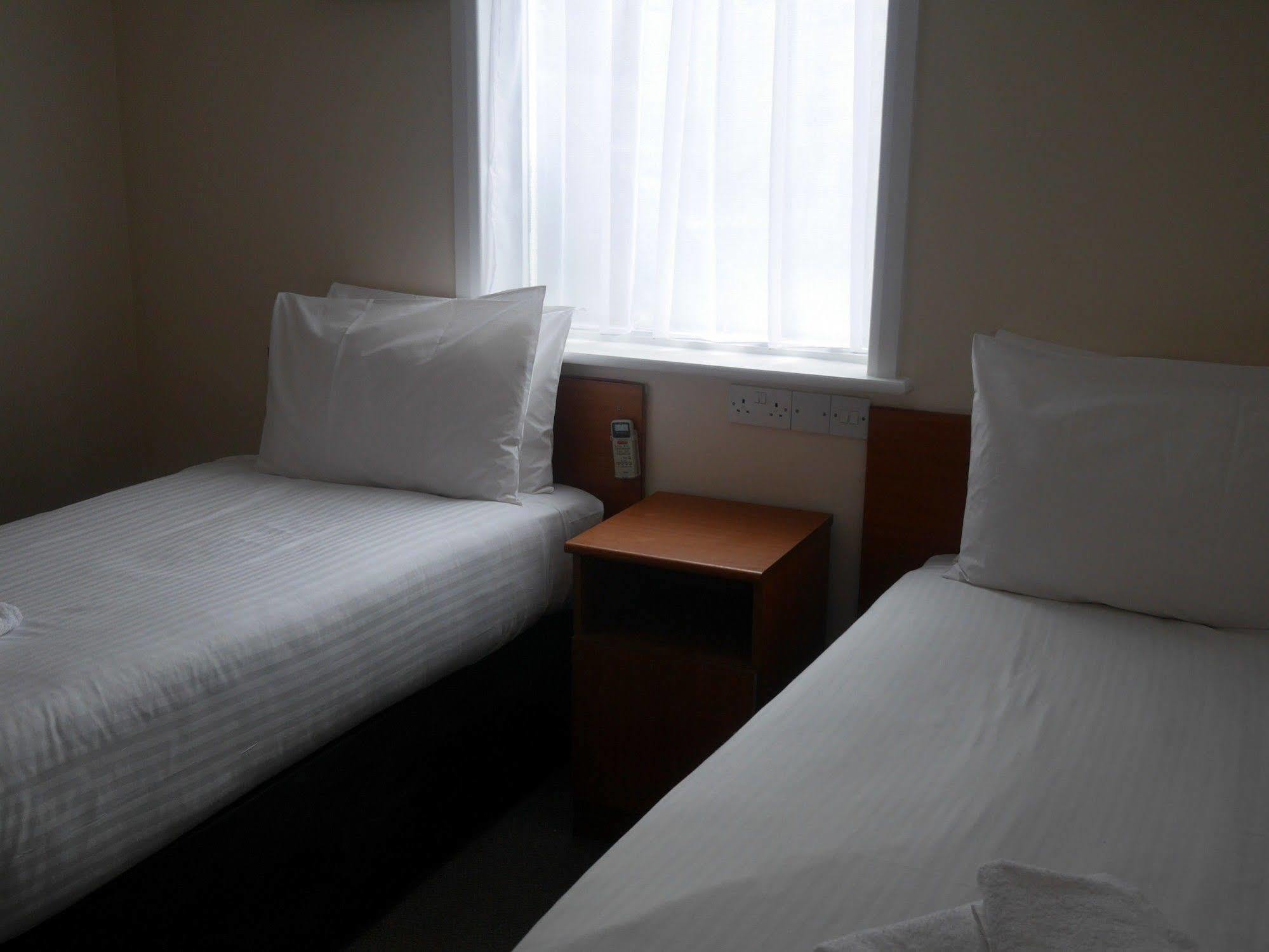 Sk Heathrow Hotel Hayes  Esterno foto
